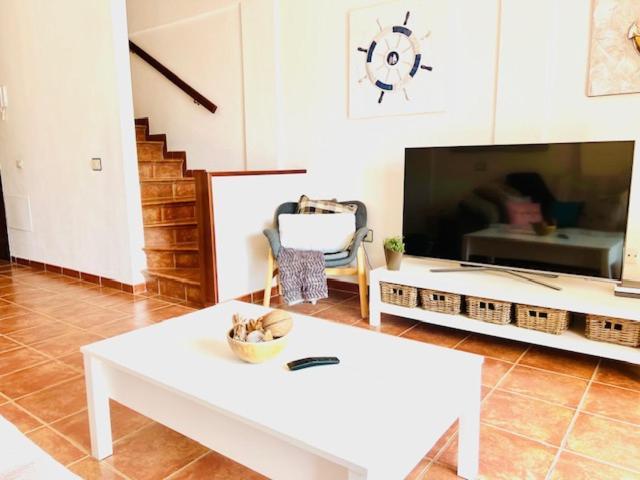 Apartamentos Vista Marina - El Medano מראה חיצוני תמונה